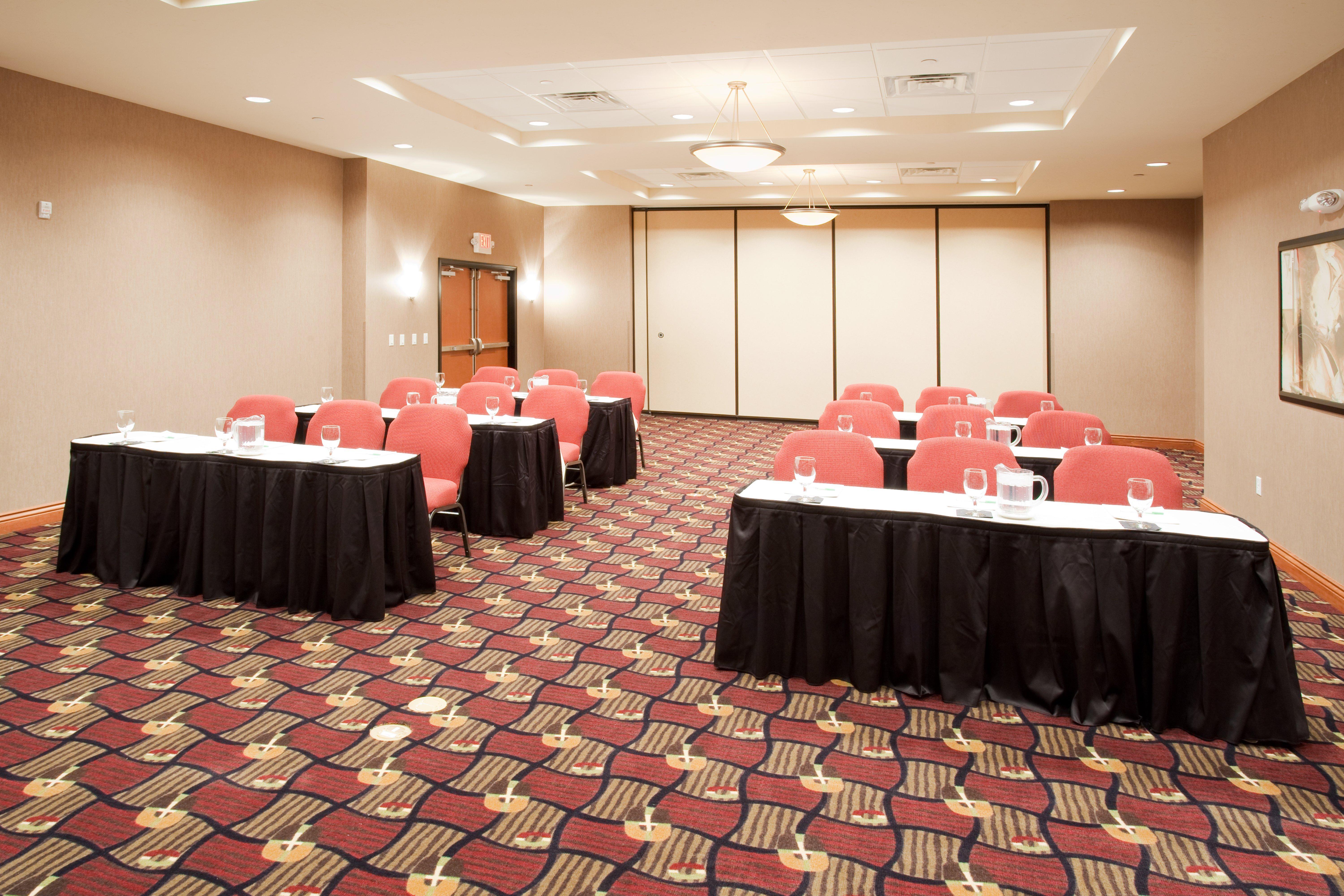 Holiday Inn Hotel & Suites Grand Junction-Airport By Ihg Екстериор снимка