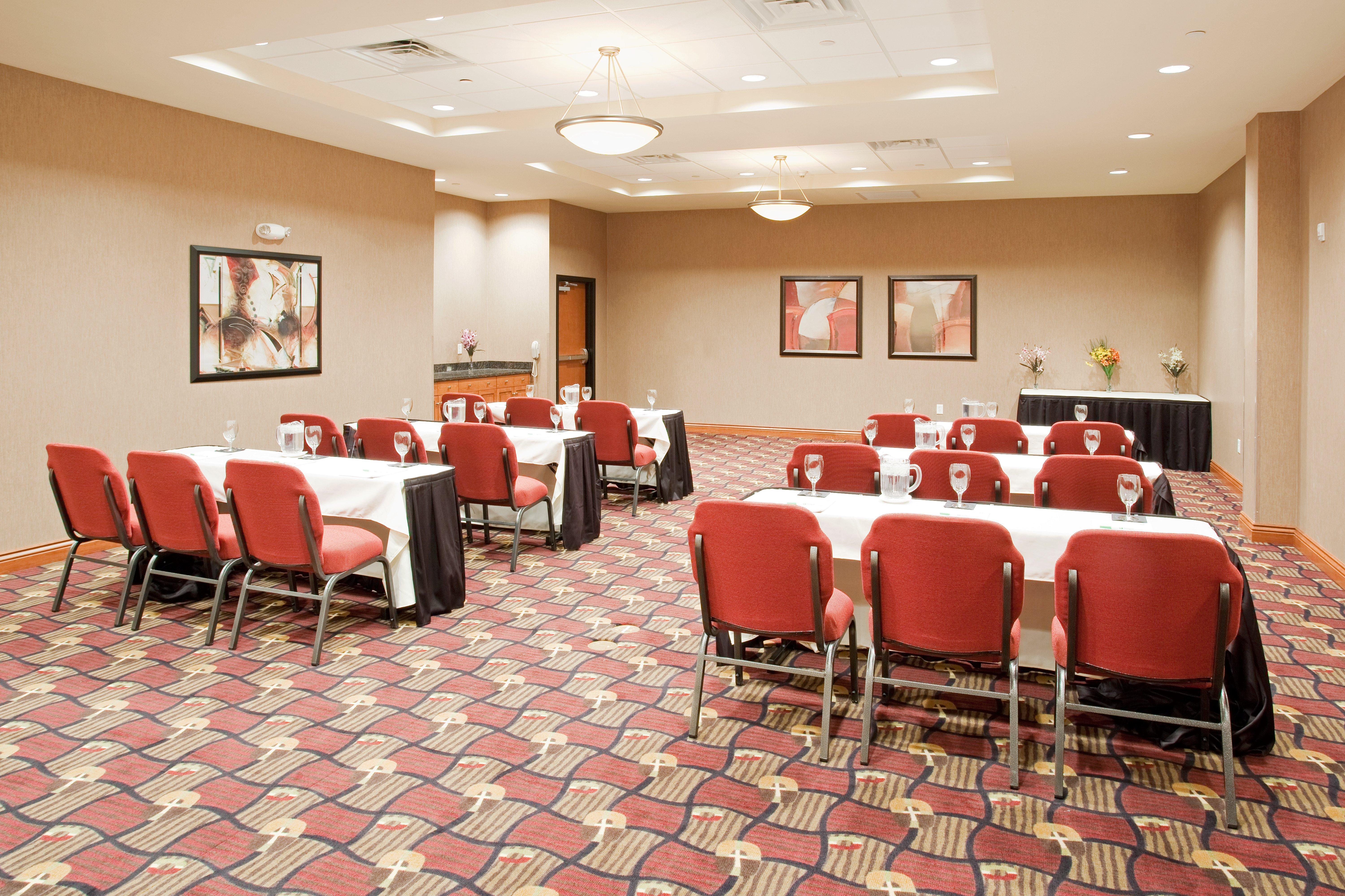 Holiday Inn Hotel & Suites Grand Junction-Airport By Ihg Екстериор снимка